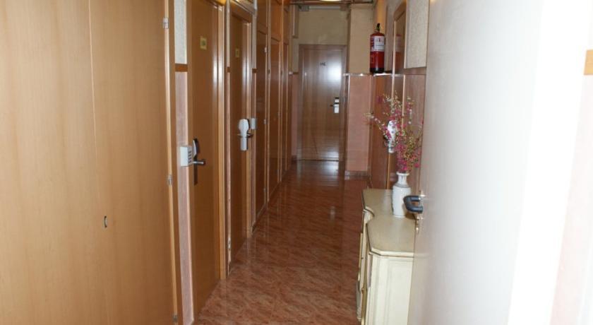 ברצלונה Hostal Rio De Castro מראה חיצוני תמונה