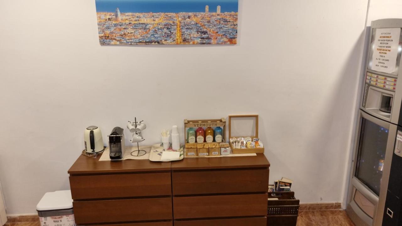 ברצלונה Hostal Rio De Castro מראה חיצוני תמונה