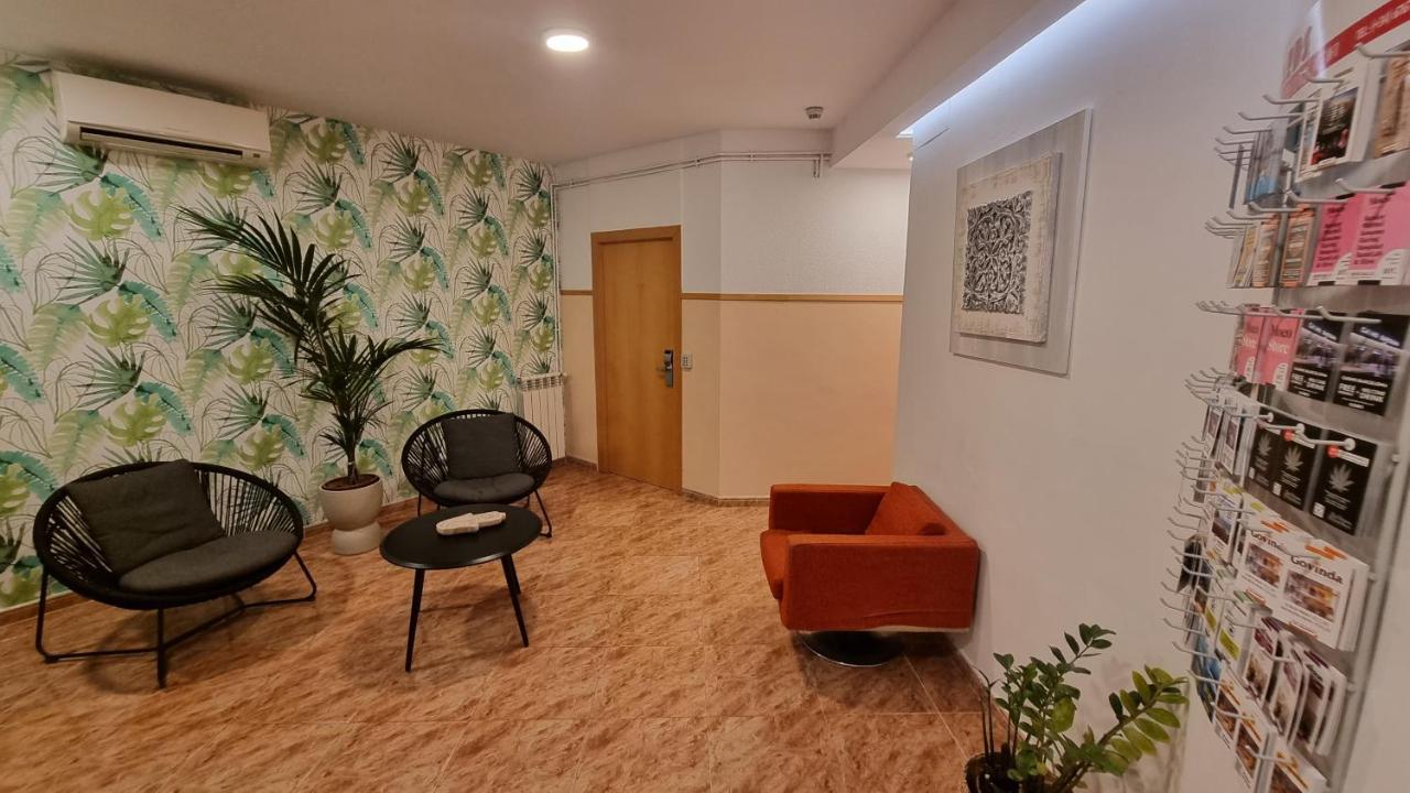 ברצלונה Hostal Rio De Castro מראה חיצוני תמונה