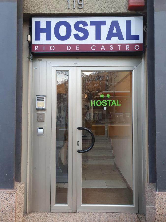 ברצלונה Hostal Rio De Castro מראה חיצוני תמונה