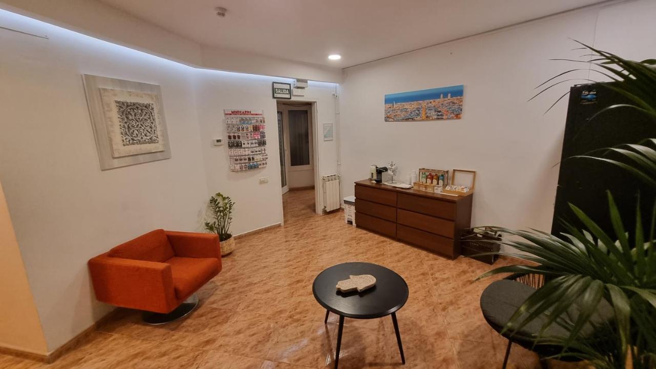 ברצלונה Hostal Rio De Castro מראה חיצוני תמונה