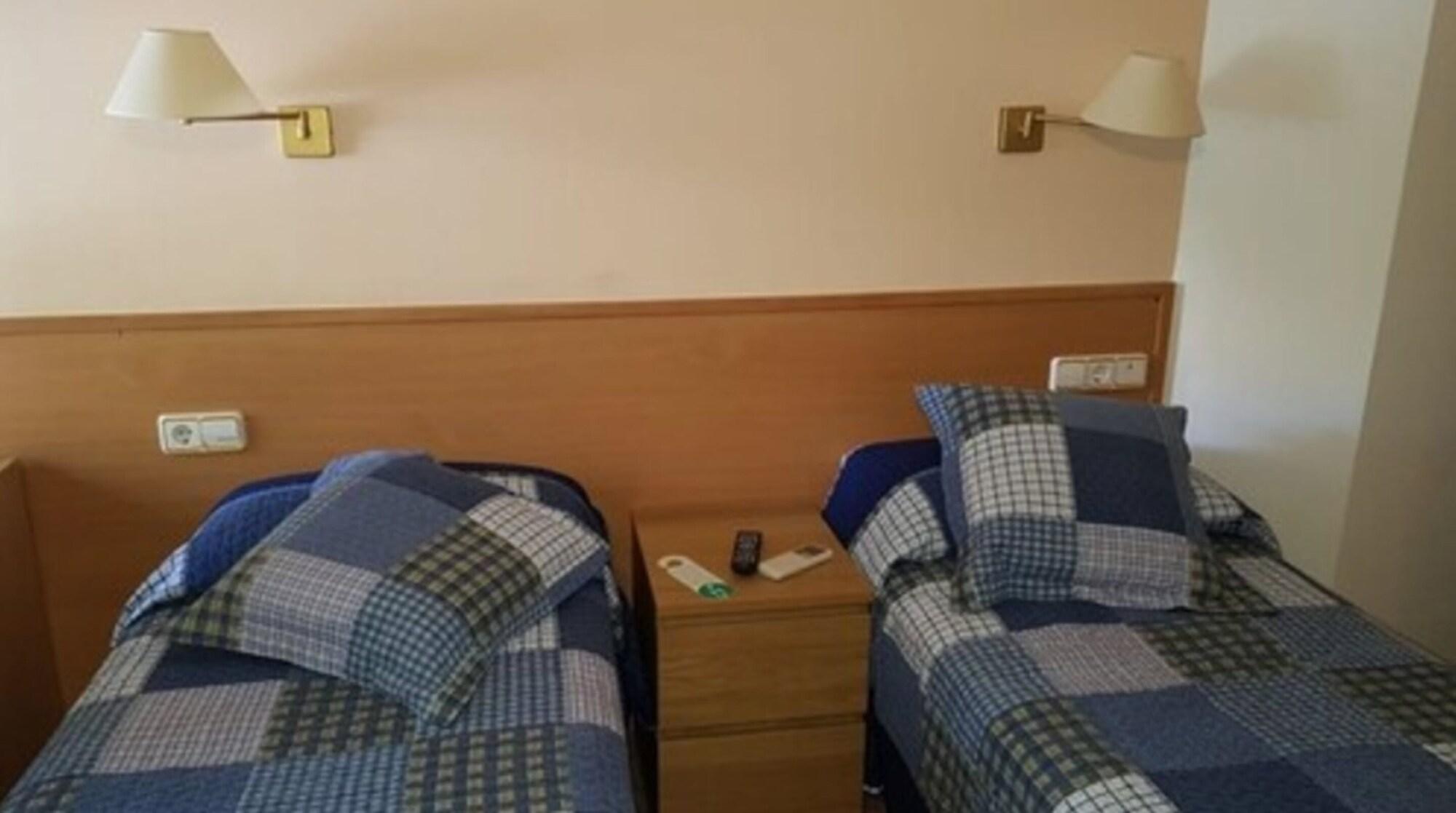 ברצלונה Hostal Rio De Castro מראה חיצוני תמונה