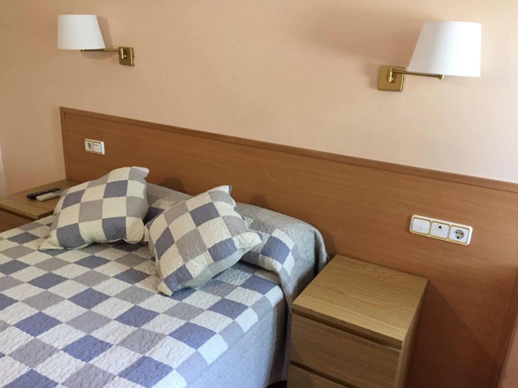 ברצלונה Hostal Rio De Castro מראה חיצוני תמונה