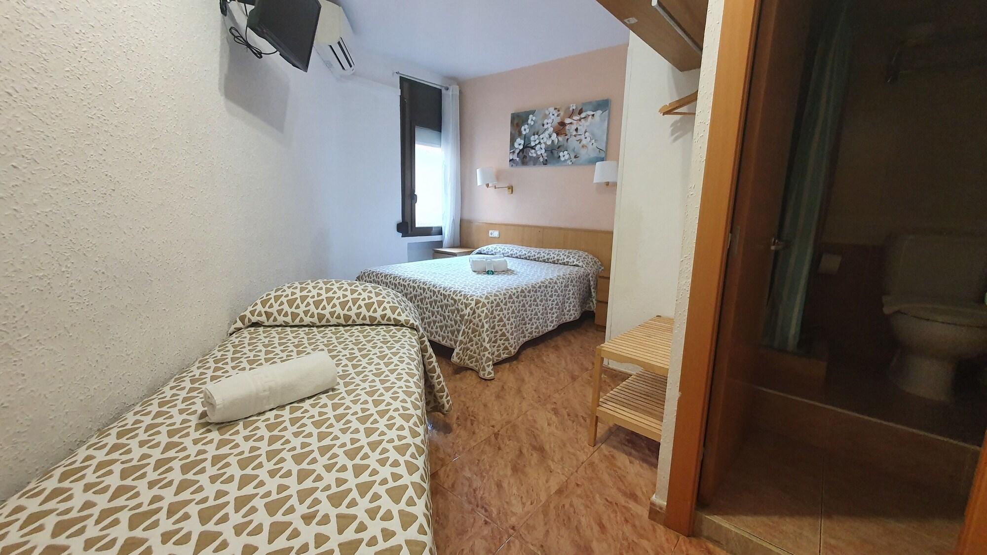 ברצלונה Hostal Rio De Castro מראה חיצוני תמונה