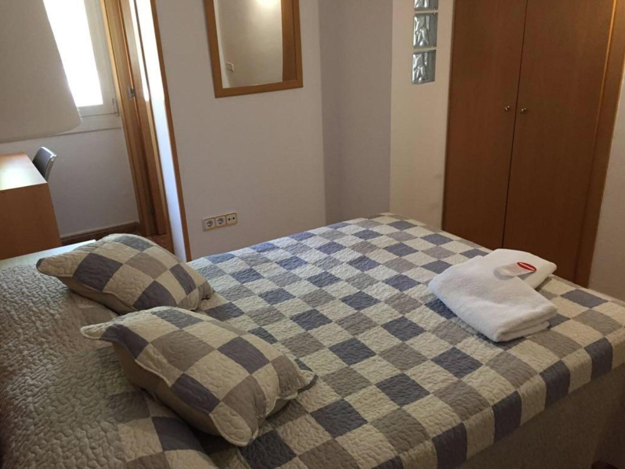 ברצלונה Hostal Rio De Castro מראה חיצוני תמונה